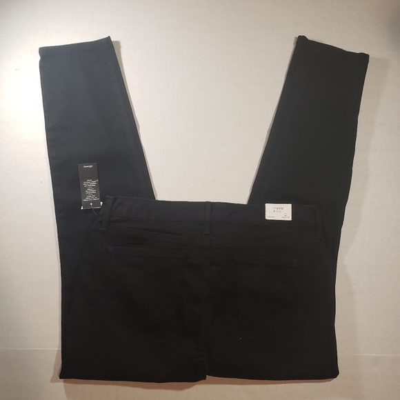 NWT Women's Crown & Ivy Skinny Jeans - Picture 8 of 8